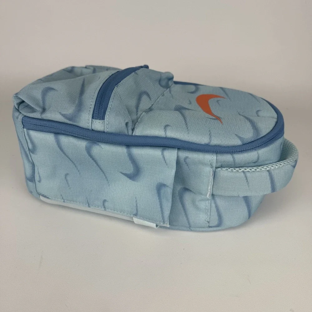 NIKE Classic Fuel Pack Lunch Bag‎ LIGHT BLUE 9A2747-UAV